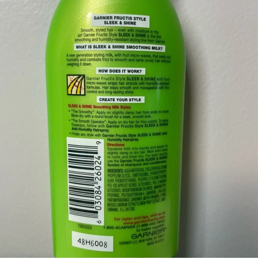 Fructis Style Sleek and Shine Anti Humidity Smoothing‎ Milk. NOS